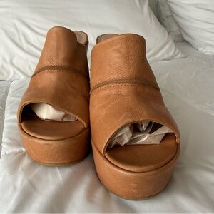 Stuart Weitzman Tan Leather Platform Shoes